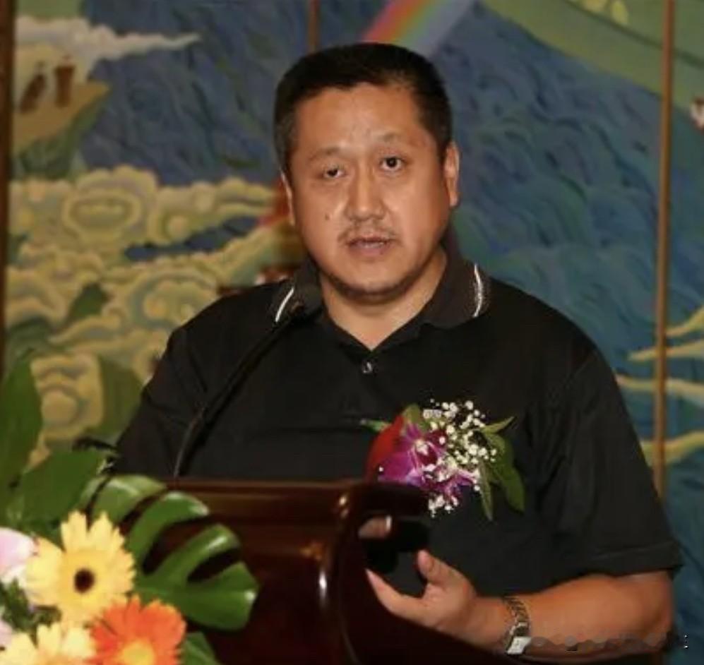 北大教授孔庆东非常硬核地说：“对我来说，思想的顶峰是毛主席，戏剧的顶峰是样板戏