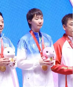 王曼昱夺冠，这是最好的结局。 平息莎莎和大梦黑粉对抗，更让球迷看清国乒双核闪