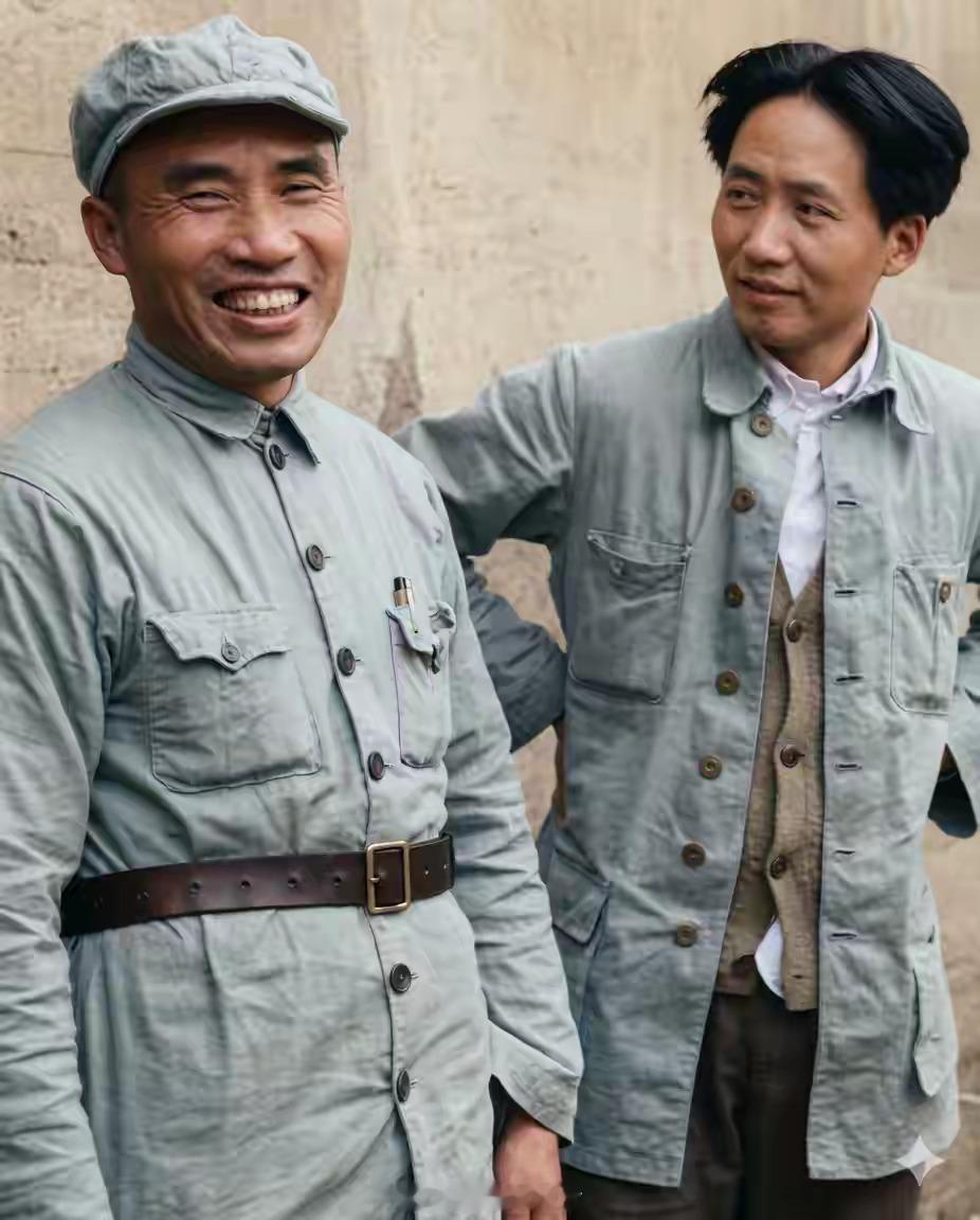 1937年，伟人和朱总在陕北。