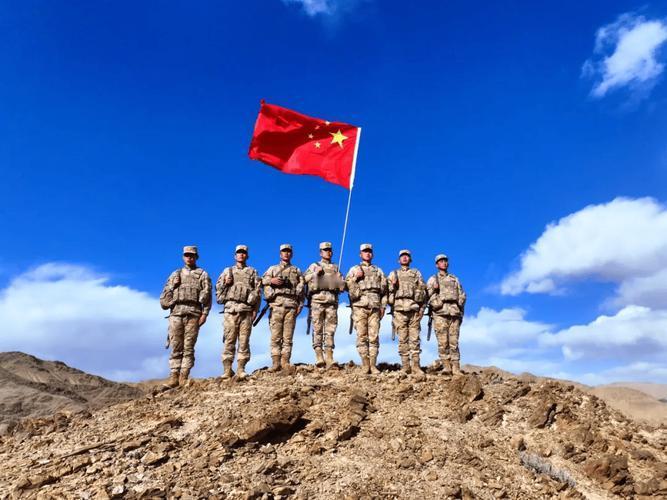 那年评功评奖，全连都以为三等功肯定是陈班长的囊中之物。他带的班次次比武扛红旗回来