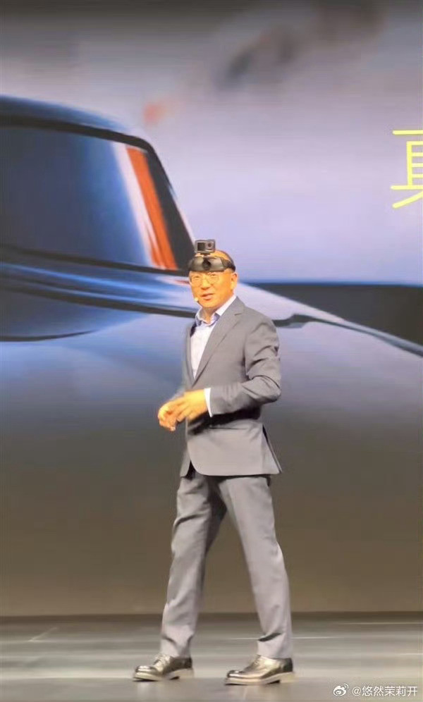 莲花不容易莲花不容易，为了品牌活下去，发新车，想有流量，常规办法没啥用，先是对比