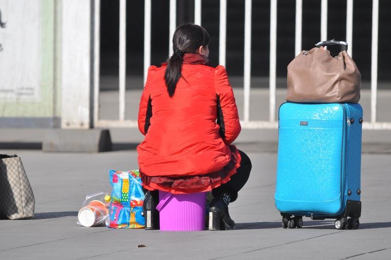 二婚市场里单身女人无人问津,原因挺现实。像我堂姐,离婚8年还单着。她41岁,离婚