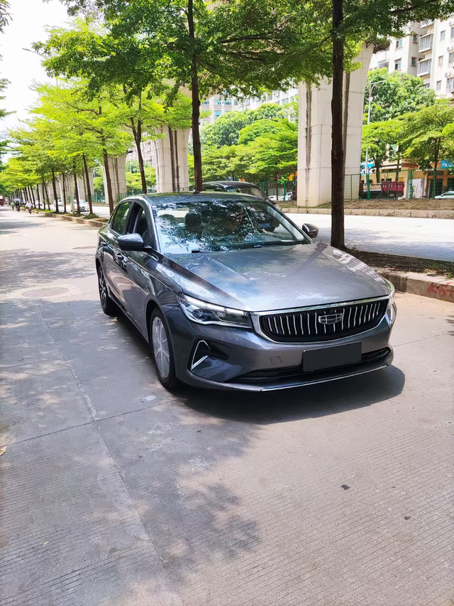 新手小白买车被坑警告亲身经历1:一定不要着急的交钱，让销售拿订金合同来，记住是