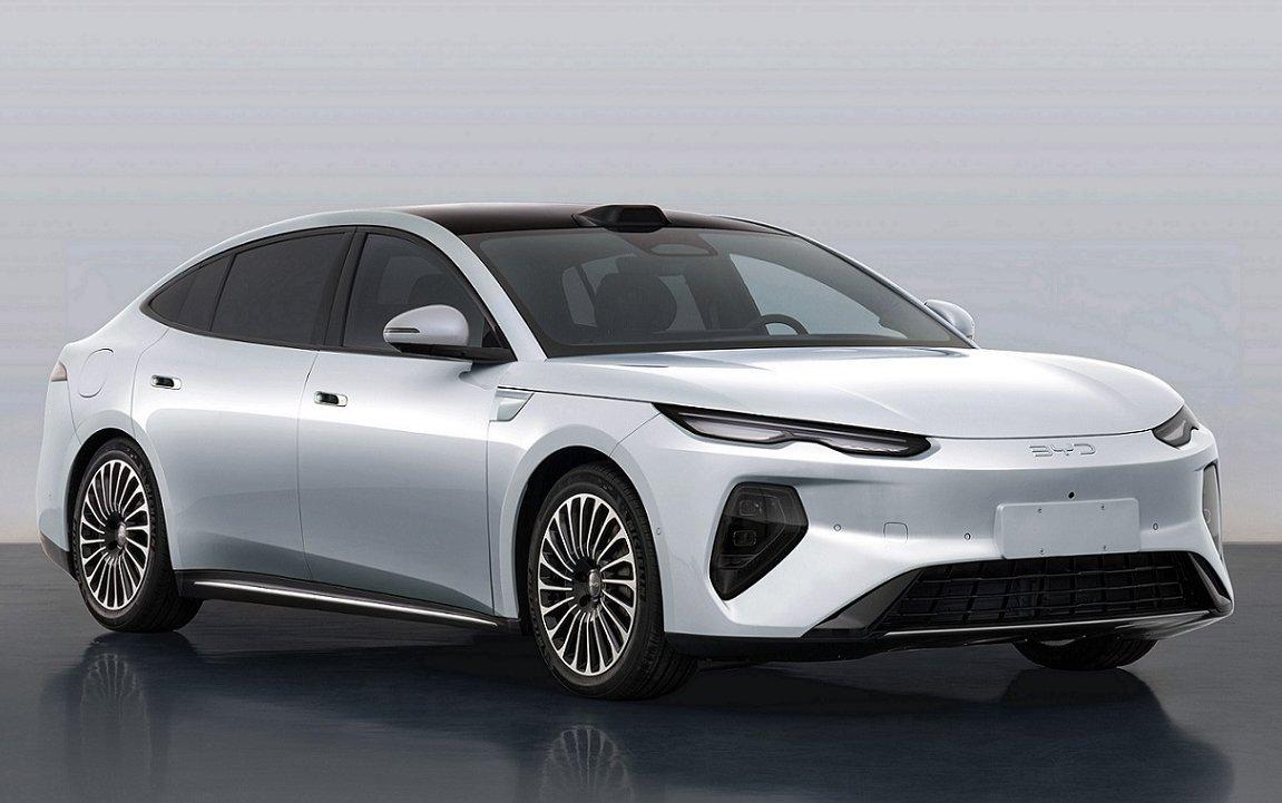 比亚迪工信部车展大阵仗，看看最近都要有哪些新车要来：比亚迪海豹08：三围515