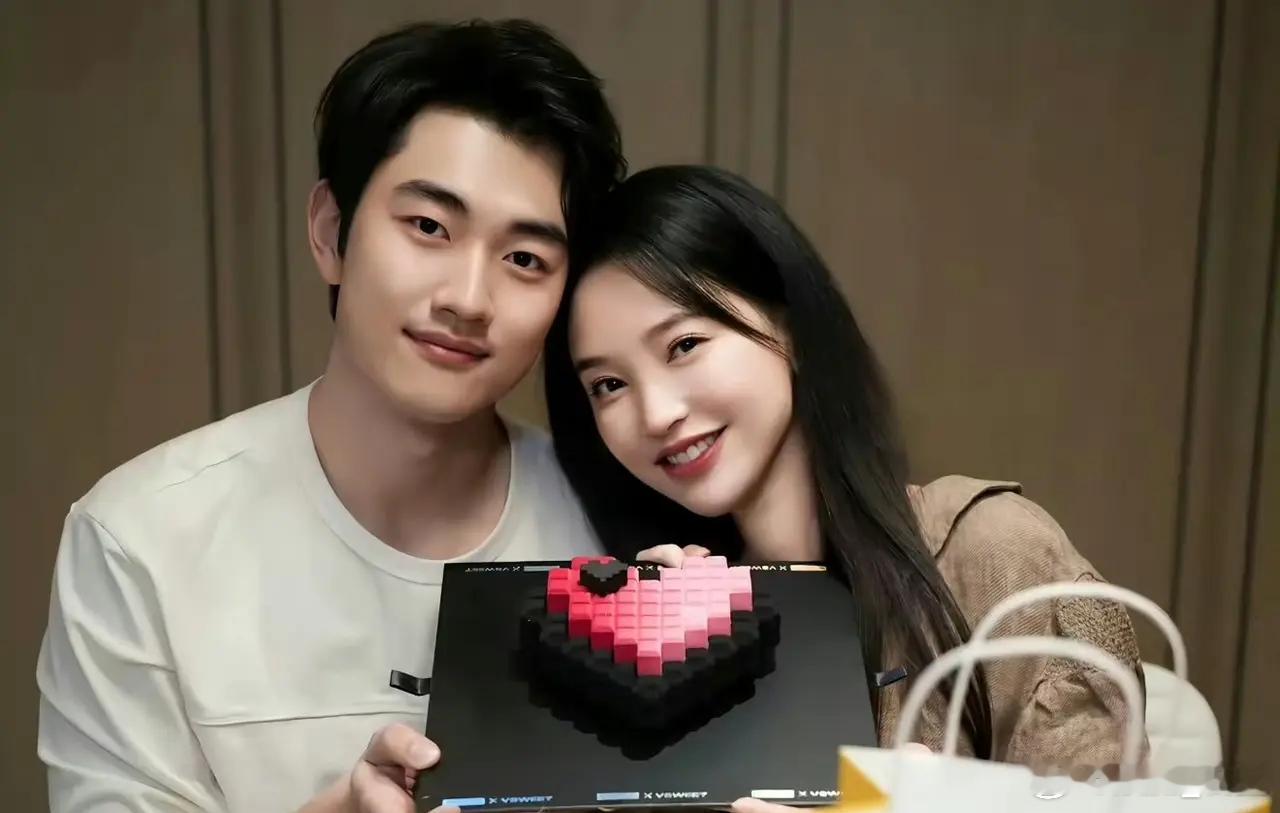 4月28日，金莎发文否认怀孕，透露之所以变得膀大腰圆，是因为最近太忙了！不懂就问