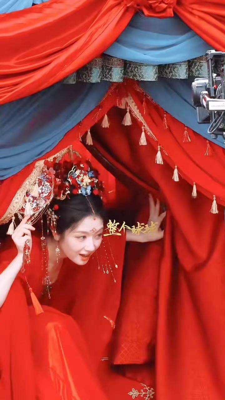 李兰迪千云兮出嫁造型李兰迪千云兮大婚路透谁被李兰迪千云兮大婚造型美到！红嫁衣华贵