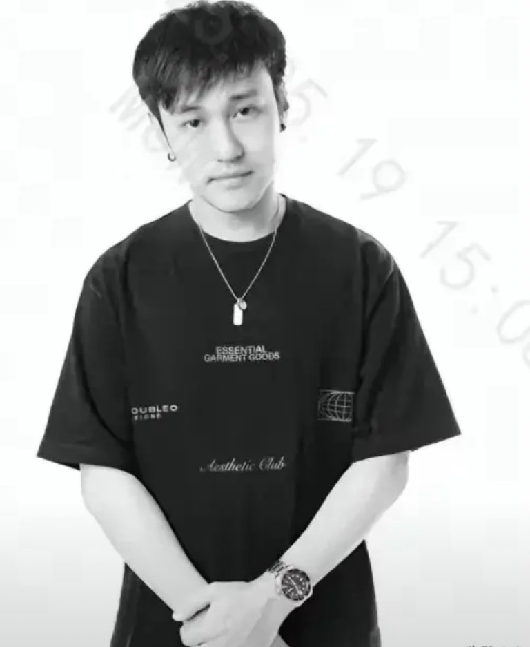 世间最大的愚蠢就是炫耀！这大网红炫耀动了大哥的女人，结果被大哥送走了！还有个大美