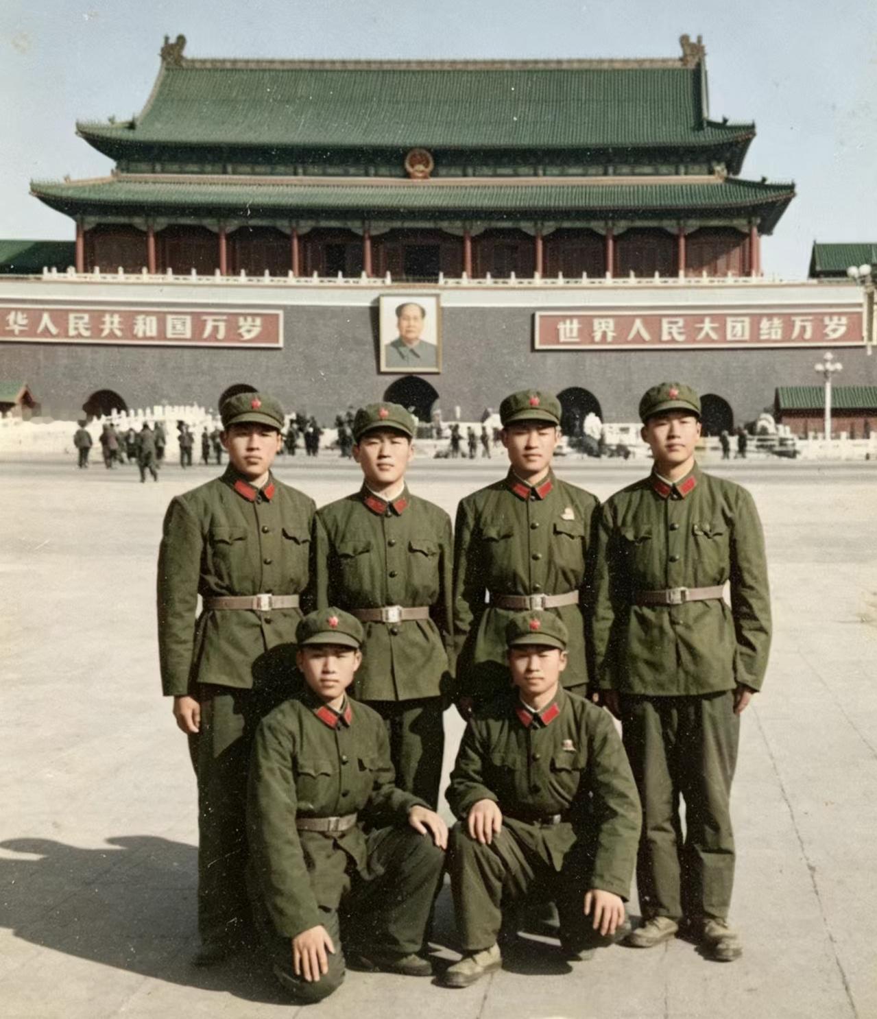 1968年，我们村有两人报名参军，最终都如愿以偿，均被分配到机械化部队里。其中一