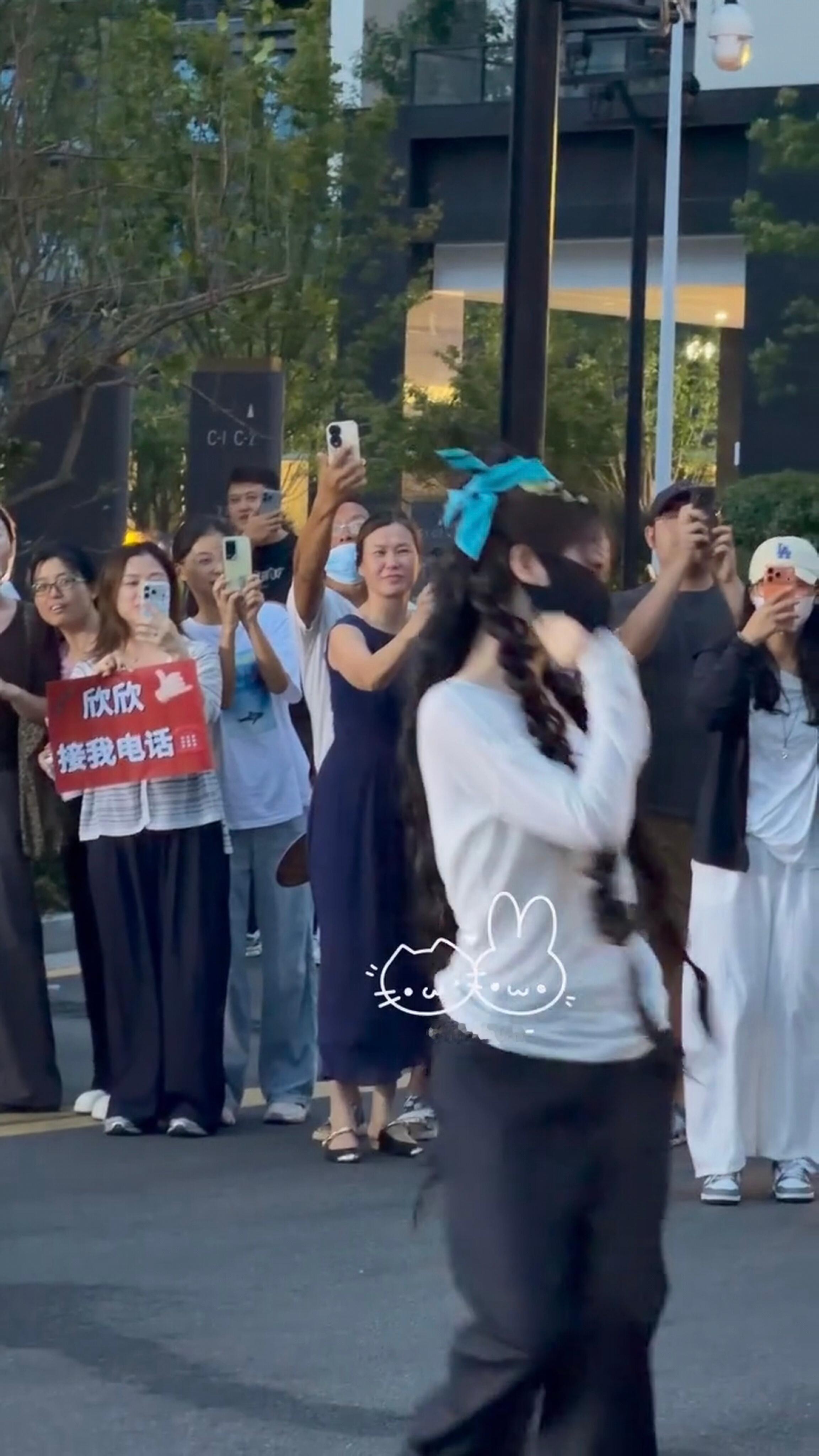 哎呦小宝好萌呀虞书欣何盼