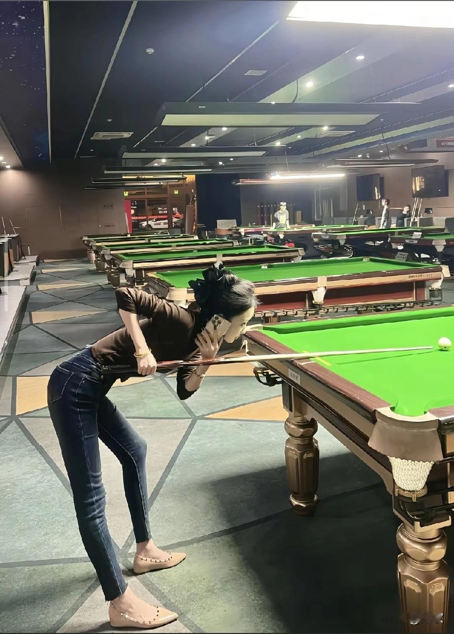 年初到年尾干什么都没成功，就是天天支付成功真是邪了门了月月都在还账年底业绩没完