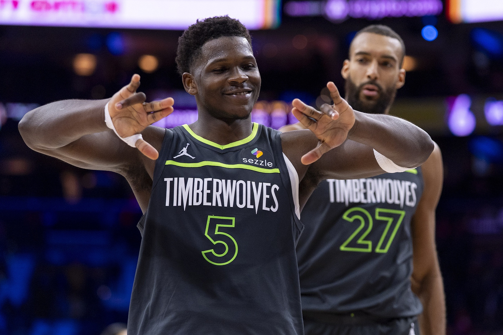 北京时间1月17日，火箭队在背靠背第2场对阵森林狼队的比赛里战胜了对手，终于拿到