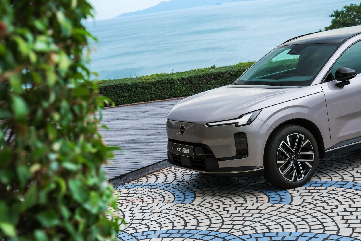 沃尔沃全新XC70新年放福利，购置税补贴高达14000元？ 没错，刚进入20