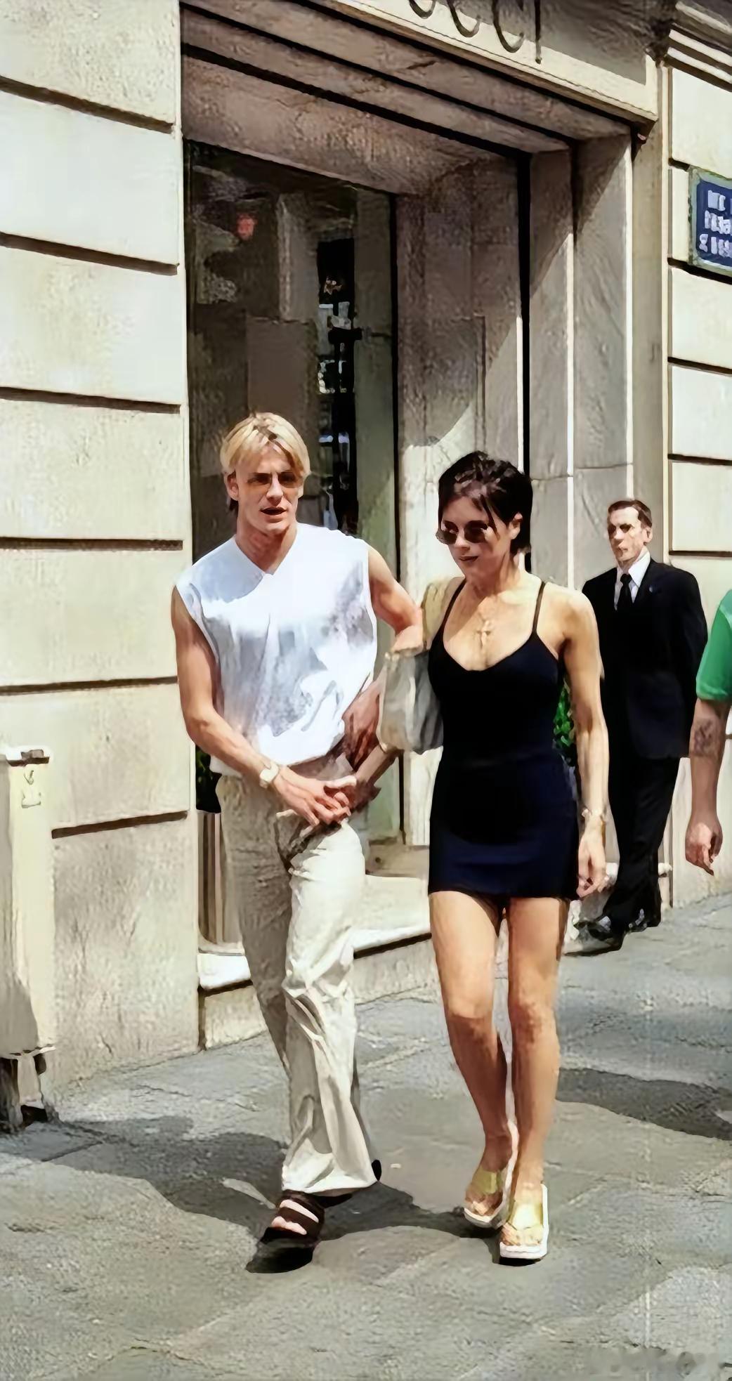 贝克汉姆年轻时和维多利亚在纽约，看似最不可能长久的婚姻，郎才女貌，追求者多，却坚