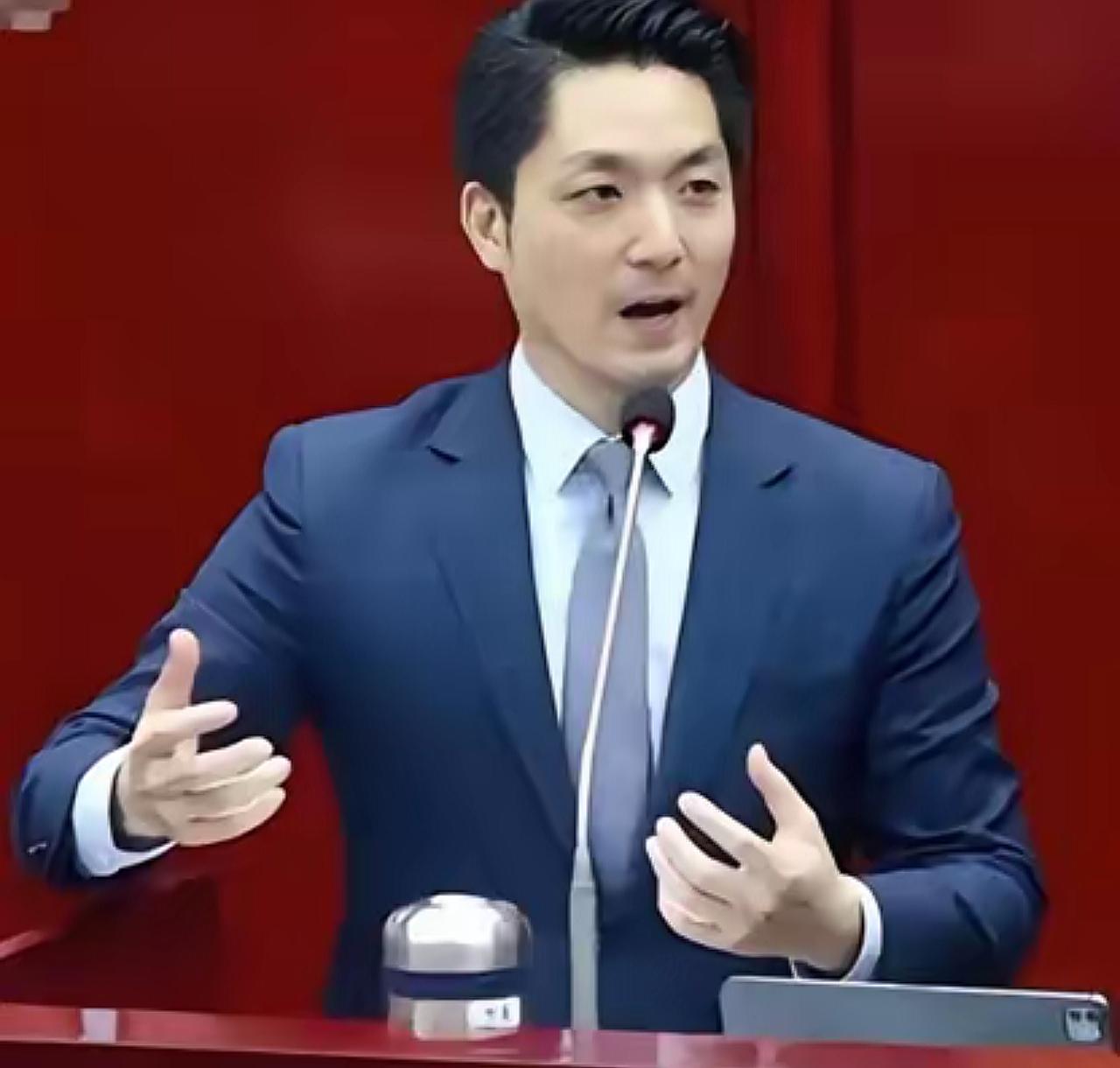 民进党还是没阻拦住！蒋万安这次终于硬气了一回：11月5日外媒爆料，蒋万安当众