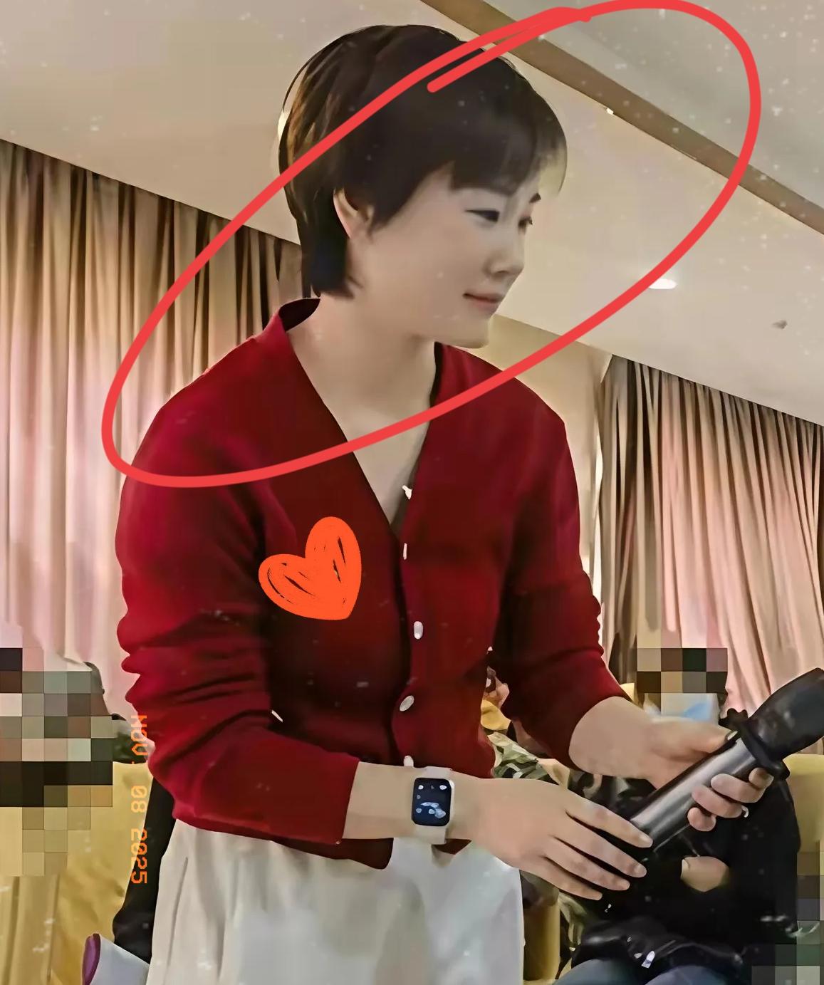 气质佳人还是留不住丈夫的心？这位护士长太太太优秀了！刷到那位姐姐的照片时，