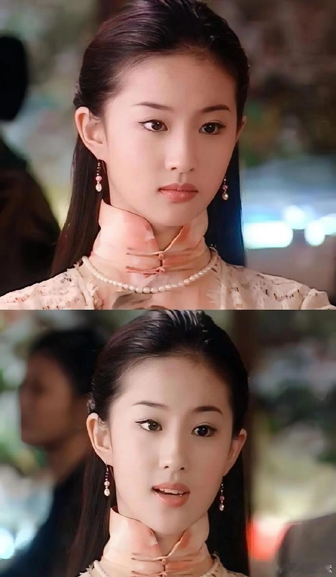 当年导演组为了掩盖十几岁的刘亦菲的青春美貌，特意给她画了比较艳俗的妆，结果还是盖