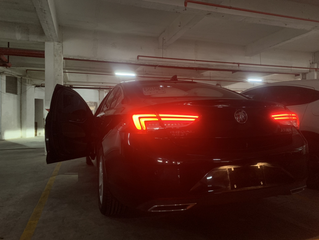 我的黑色大威买君威之前看过了迈锐宝、迈腾，因为不喜欢日系的塑料感和提速所以不考