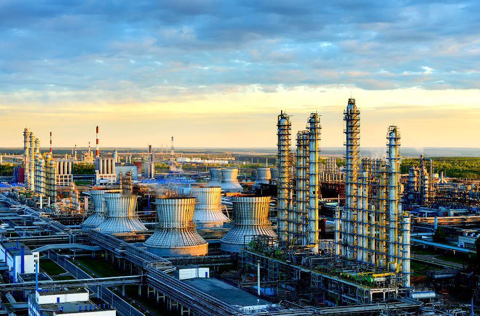 据媒体报道，俄罗斯石油公司1-9月净利润同比下降70%2025年11月28日