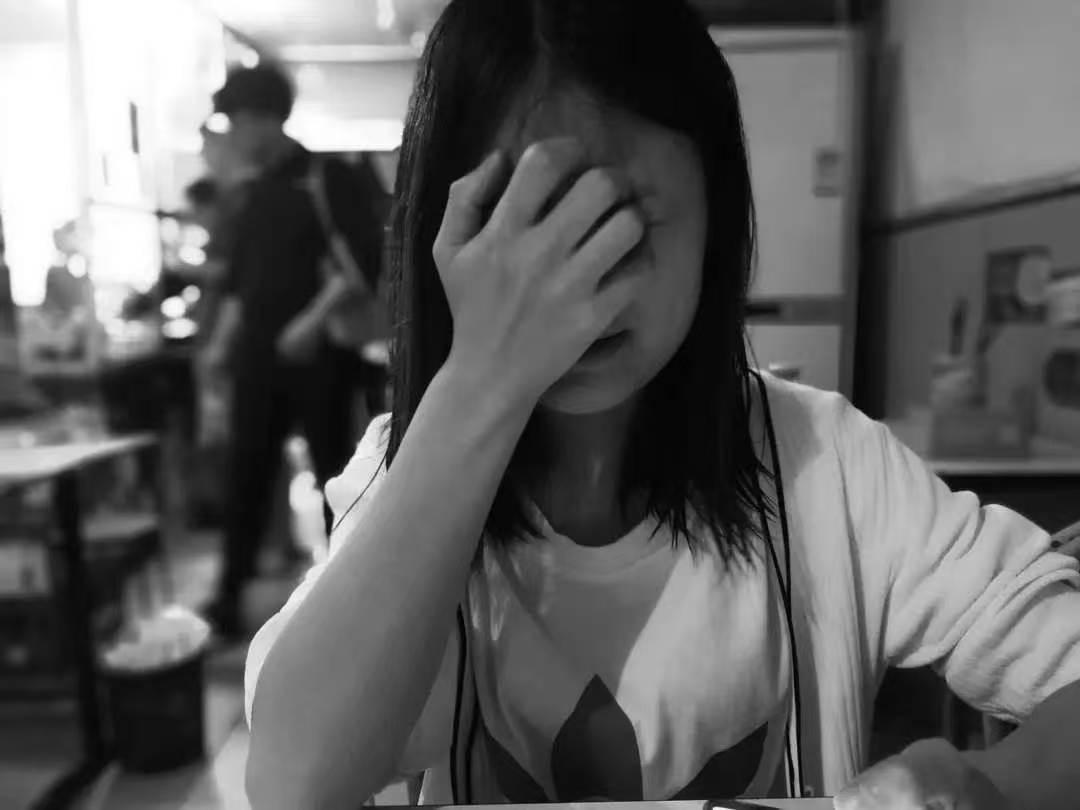 浙江淳安，女子与一面之缘的男子聚餐后，女子让代驾开车，男子搭车途中提出开房遭拒，