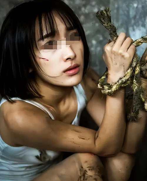 女子被拐卖，6年诞下三娃，家人找到她却拒绝返家，只因男人一句话