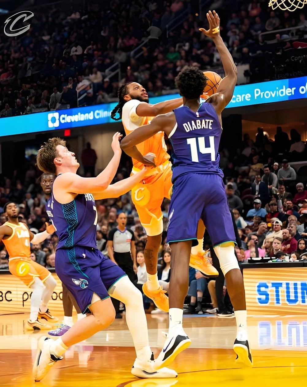 剧本复刻！骑士118-113险胜黄蜂，小强差一口气憾负！和昨天火箭赢黄蜂如