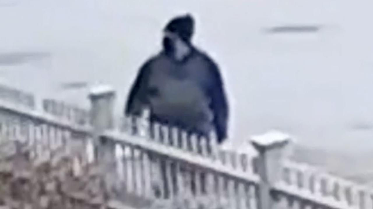 布朗大学的杀手抓到了！麻省理工系主任的杀手也一起破案了。据美国警方公布的消息，两