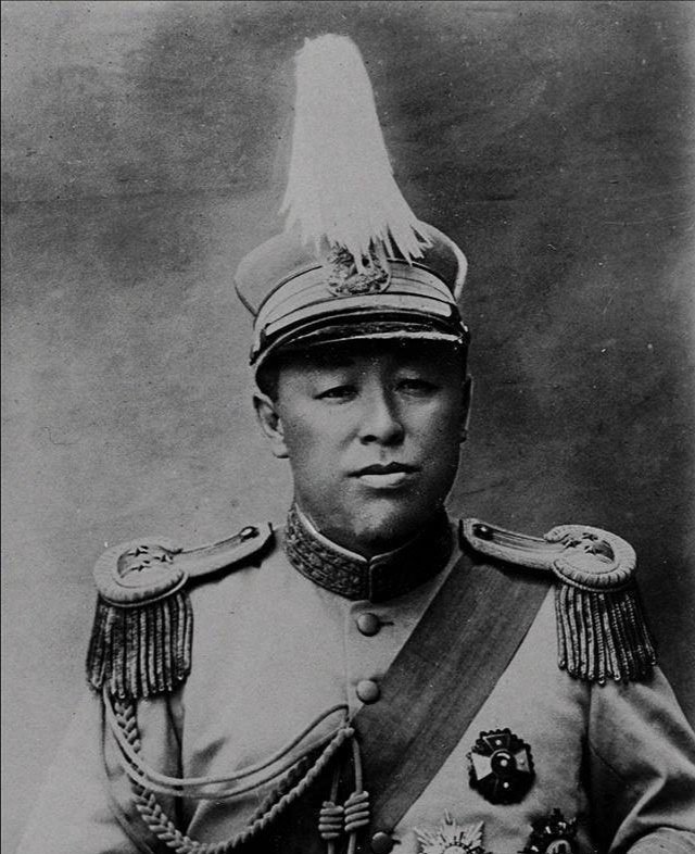 他是东北军“二把手，”却秘密送儿子参加红军，后成八路军司令员1948年，东北