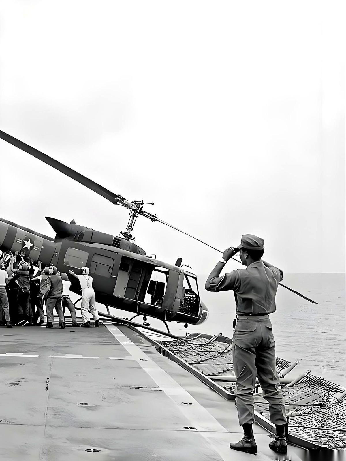 有个国家，一出生就被五个邻居摁在地上打。打了76年，结果呢？国土面积，硬生生从