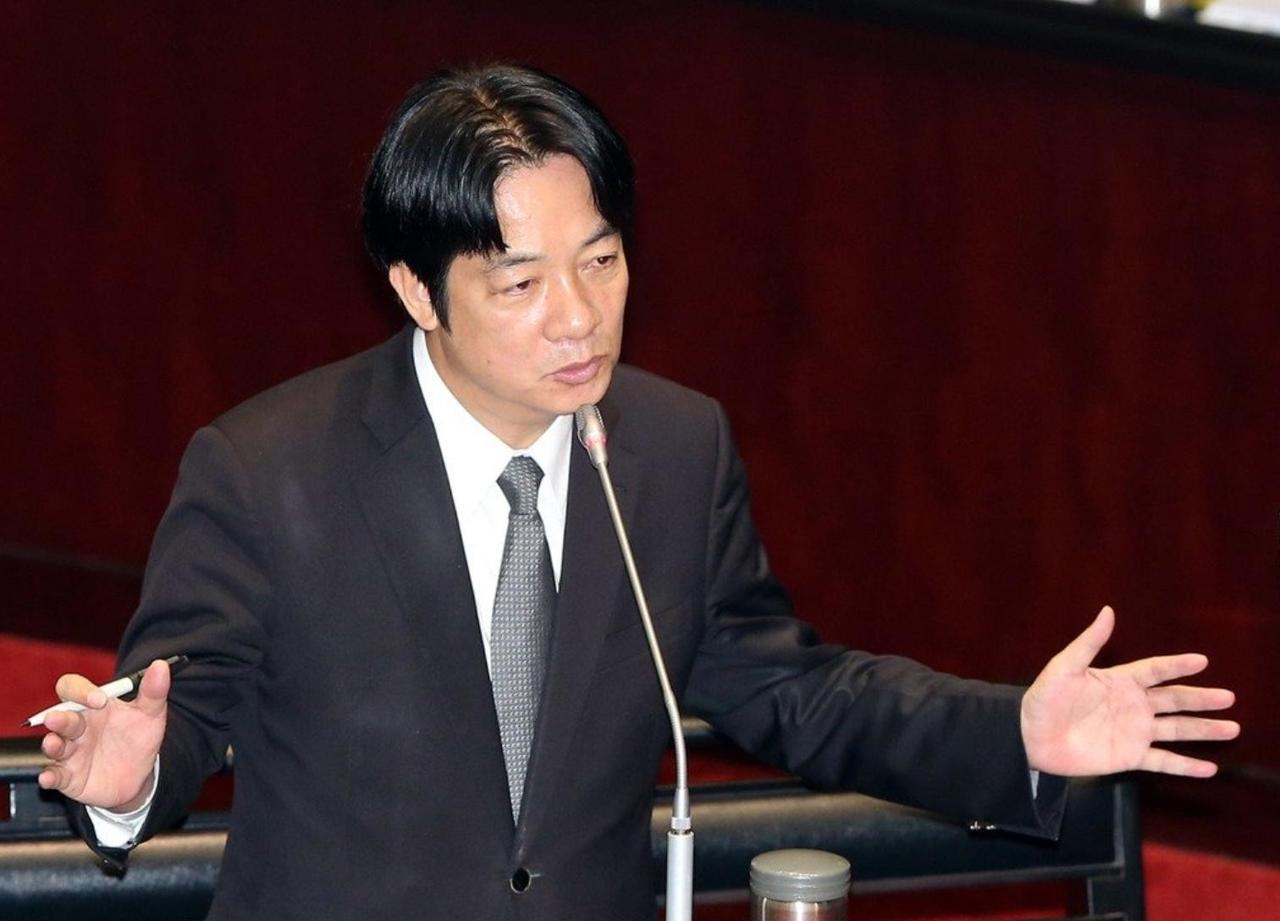 两岸风云，统一大势下的博弈和变局《人民日报》发了文章，2025年11月4号，台