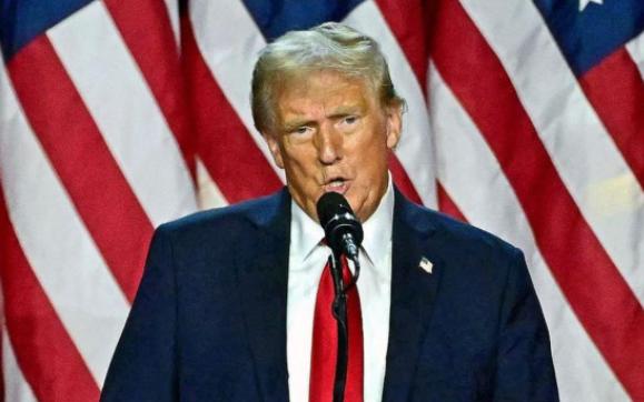 2026年，中国商务部的1号公告已出，日本右翼开始冒汗。而另一边，特朗普也开始忧