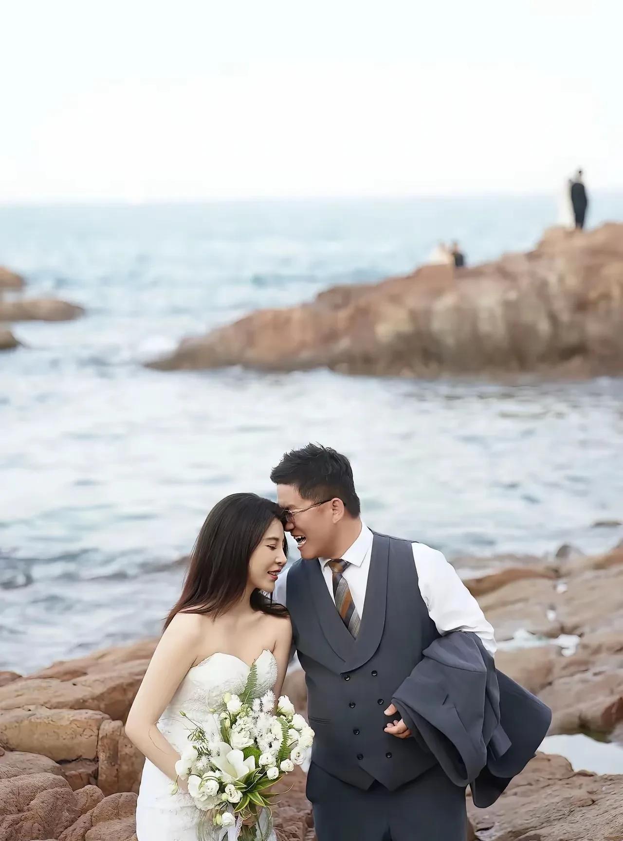 大网红姜涛官宣结婚啦！这哥们虽然长得不算出众，却早早吃上流量红利，估计早就财富自