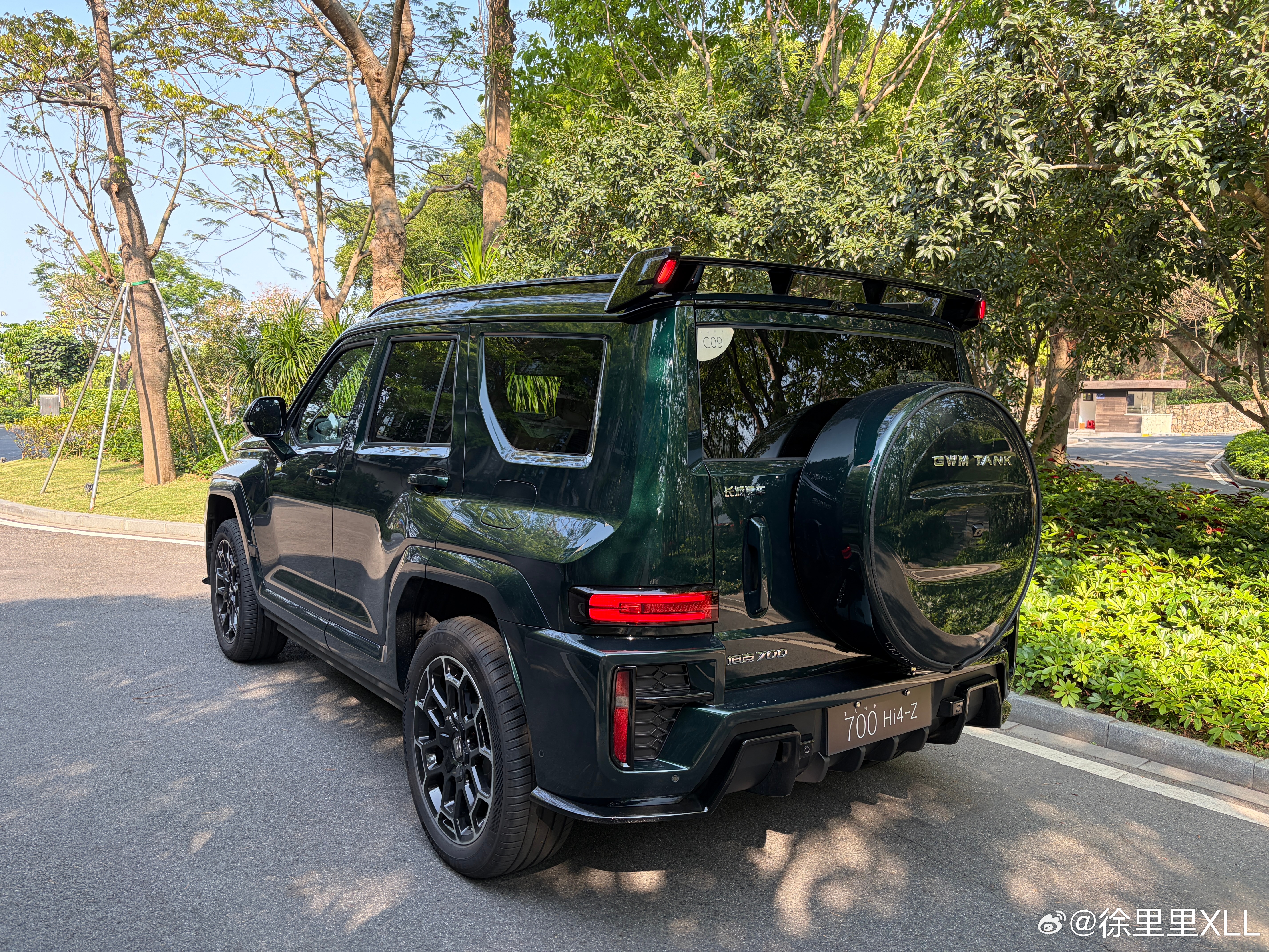 坦克这个品牌你知道最大的问题是什么吗？就是没用的东西想的太多…比如空簧这个东西。