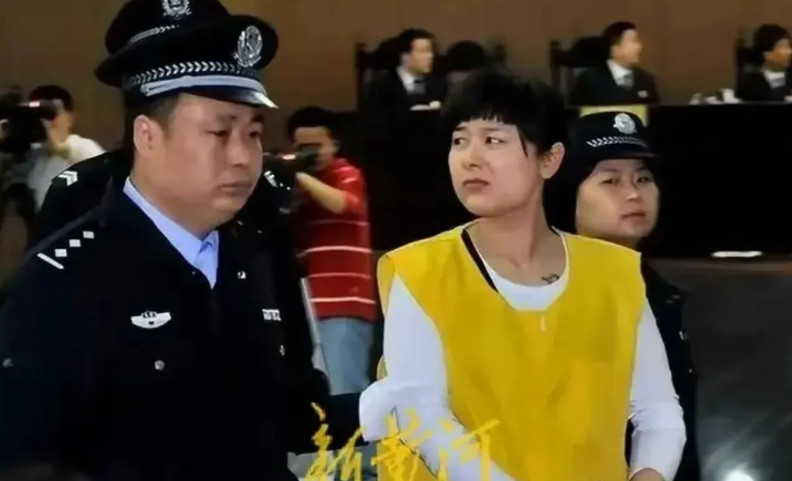 吴英，81年的，浙江东阳人。人长的漂亮，也很有胆量。2006年，26岁的吴英用2