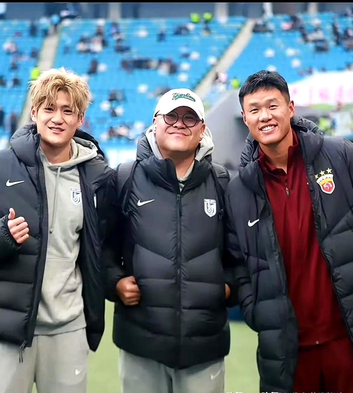 大连英博终于给左后卫位置打了个补丁，国脚李昂自由身加盟。一看到32岁的年