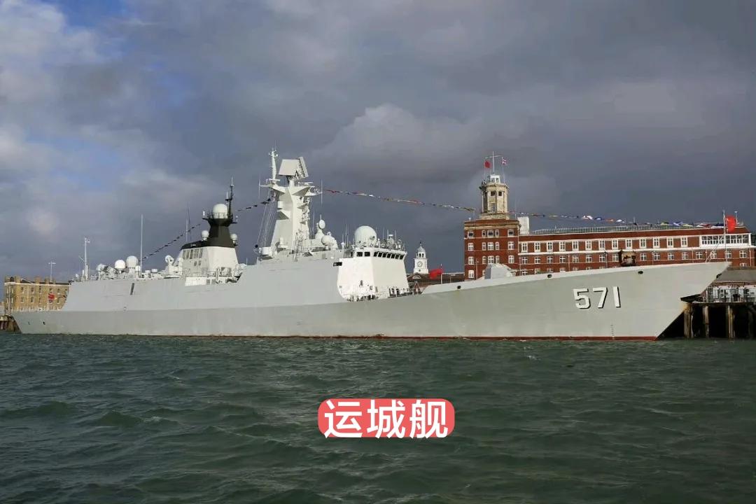 45艘054A护卫舰大全（三）054A型导弹护卫舰主要武器配置：舰首搭载32