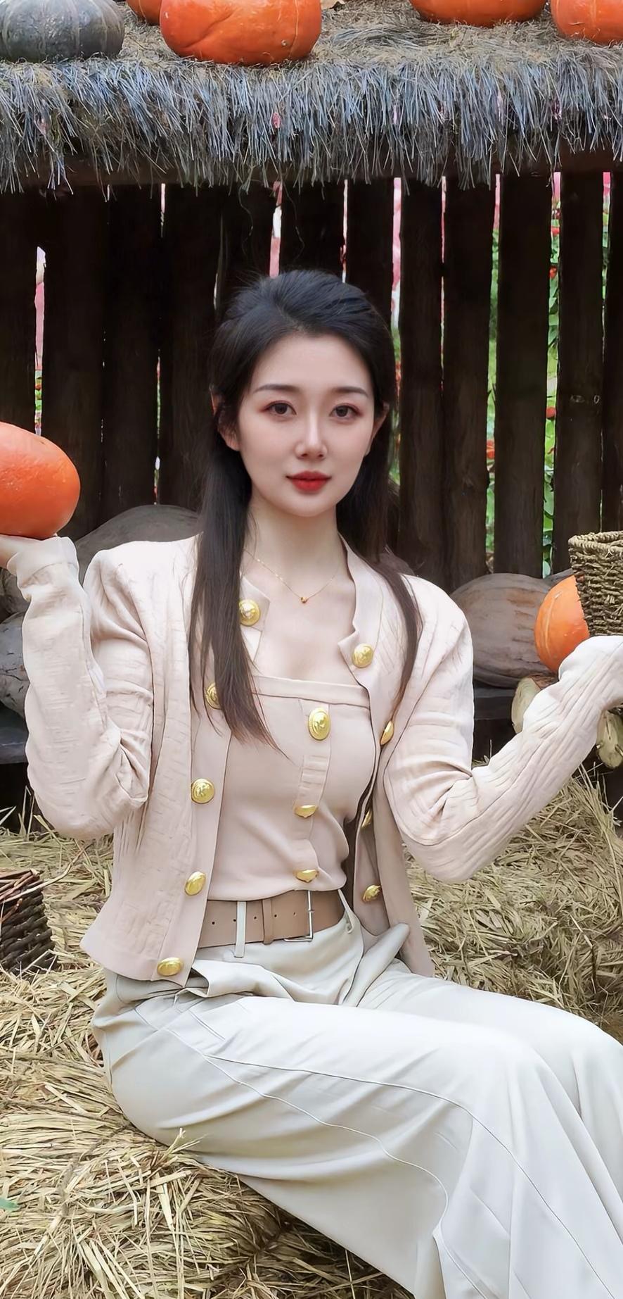 秋日暖阳下，甜美少女与南瓜的浪漫邂逅🌻💕