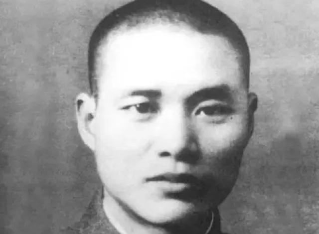 1964年，沈醉到南京祭拜戴笠，看到戴笠的墓完好无损，没有被破坏过的痕迹，沈醉愣