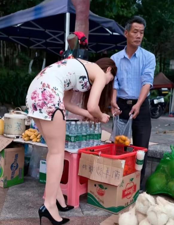 大爷扭头是什么意思？