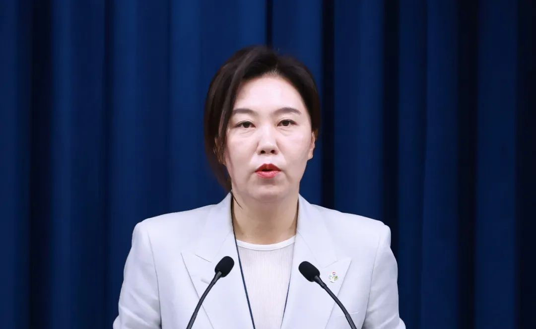 新官上任三把火，韩国高官立马遭殃！---