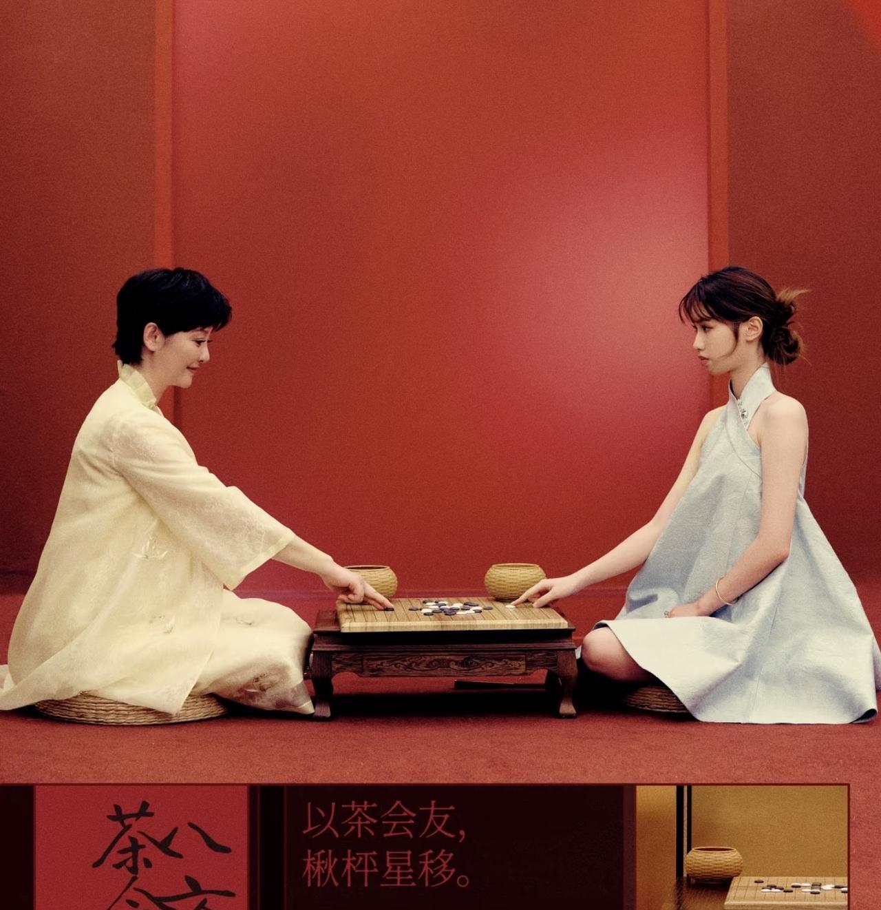 徐帆是真爱这个孩子，浓浓的母女情，与亲生的何异？（图片来自网络，侵删）