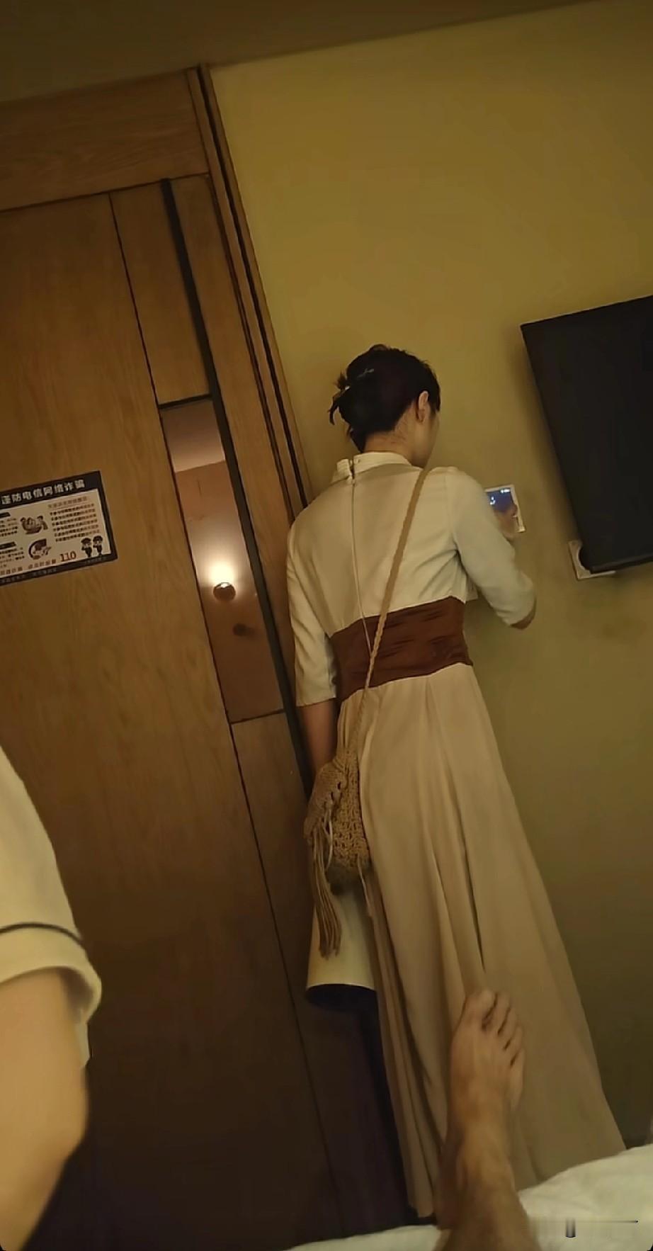 人生能有多少个春秋，舒服一天是一天。一辈子多少天当你开心是一天人生有几个十年