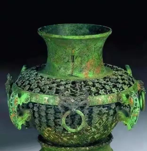 1982年，一位老农把40斤黄金全部上交国家，上交之后才猛然发现，原来装黄金的那