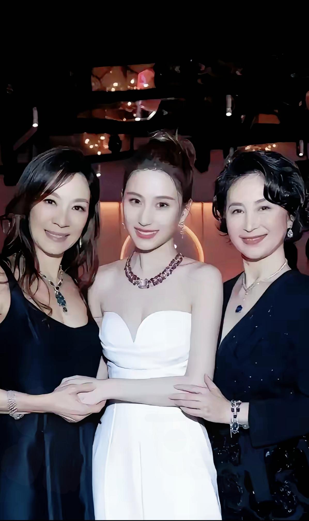 何超莲这事，真给所有女生提了个醒：就算你美到发光、钱包鼓到花不完，也别嫁那个为娶