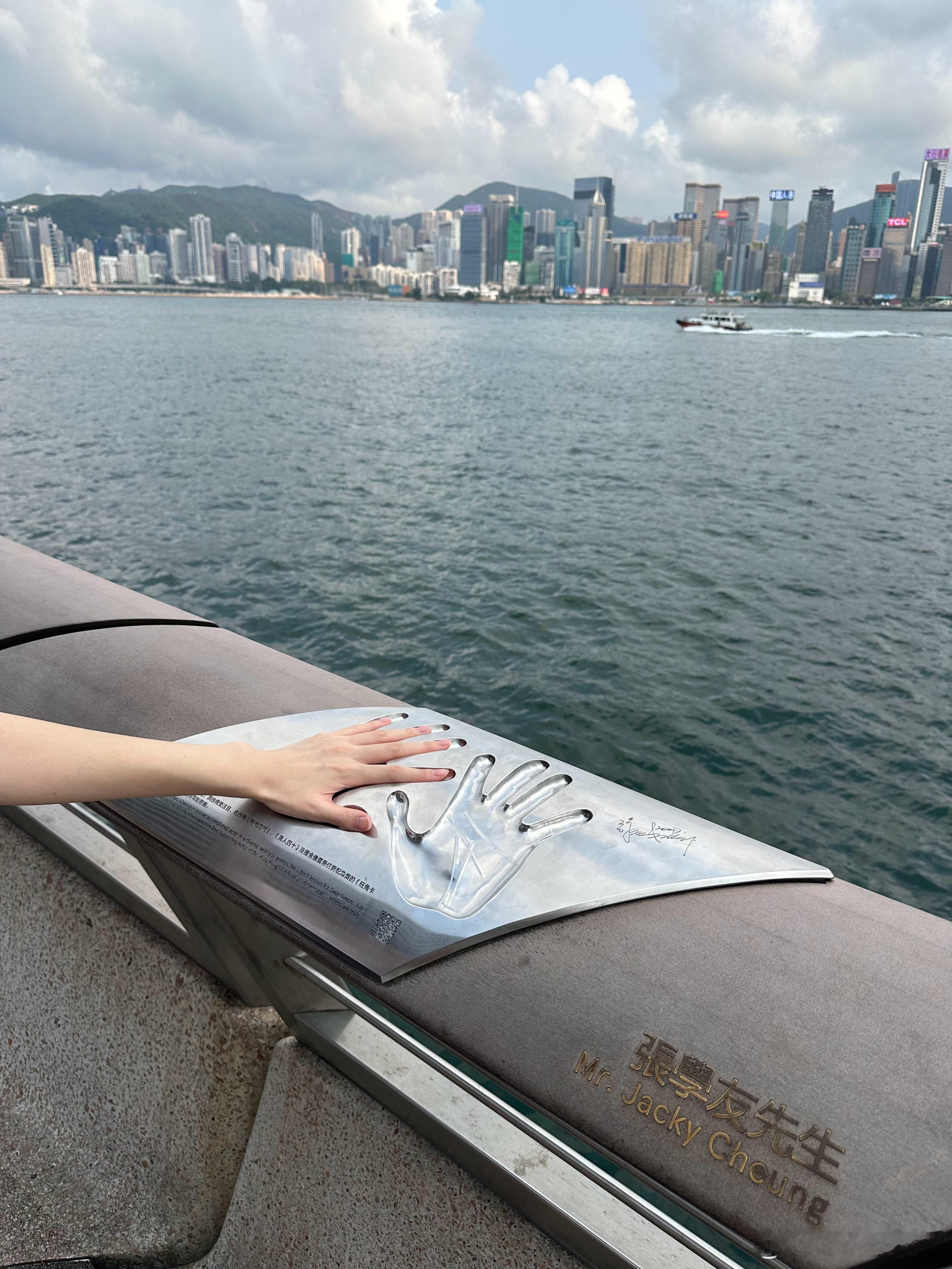 来hk办事情准备去一下维多利亚港拍拍照！每天随便找的吃的都没踩雷有口福了bt