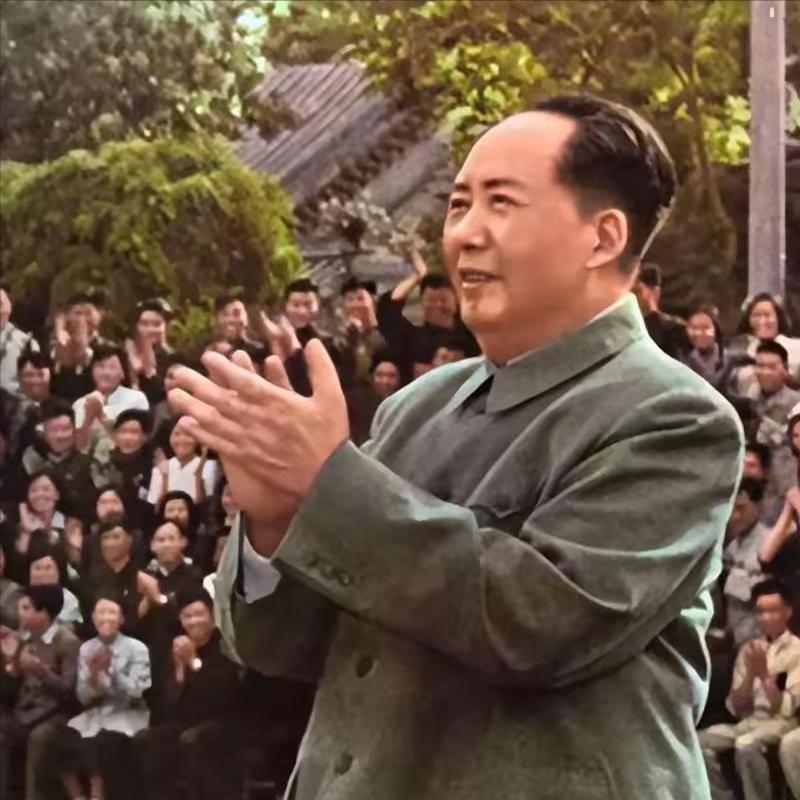 黄克诚将军曾感慨道，当年的四渡赤水，让朱总司令心头蒙上一层“后怕”，因为那时的红