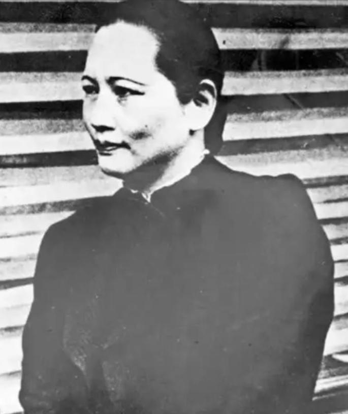 宋庆龄终生无子，1981年遗体检查，才揭开她最惨痛的秘密，原来——她的子