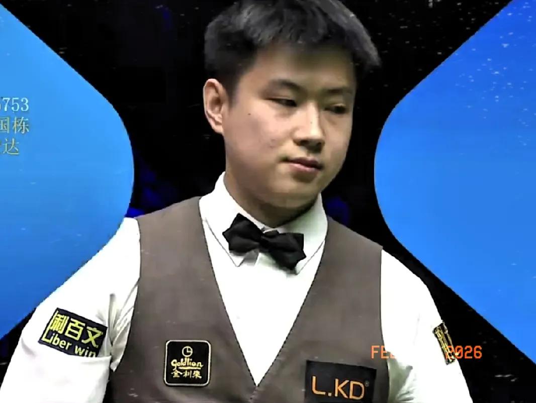 赵心童决胜局绝杀韦克林，周跃龙决胜局绝杀卡特，携手闯进半决赛。中国球员包揽香港