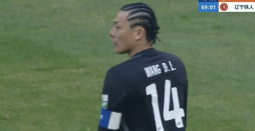 中超联赛第一轮，山东泰山队做了2件重要事情。1，把辽宁铁人打回原形。辽宁铁人