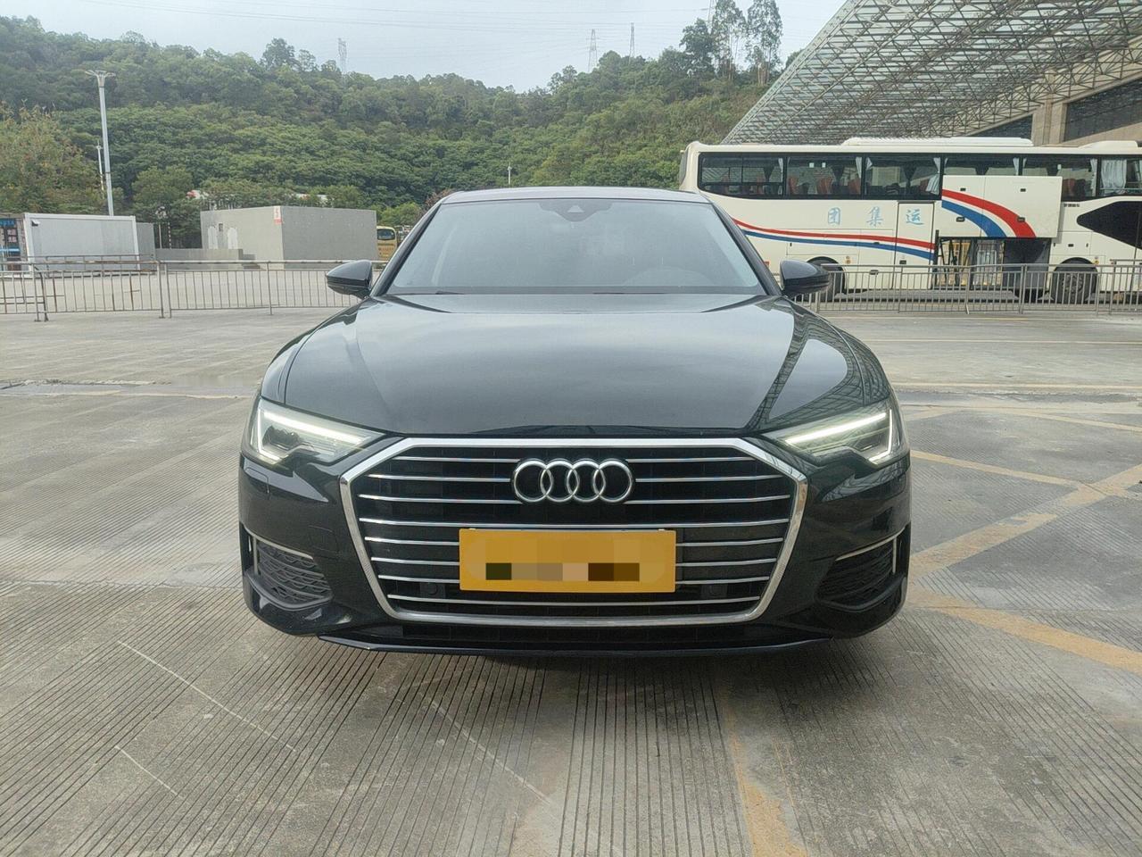 买了电车，真的不愿意开油车了吗？昨天验了一台奥迪A6L，2020年7月上牌的4