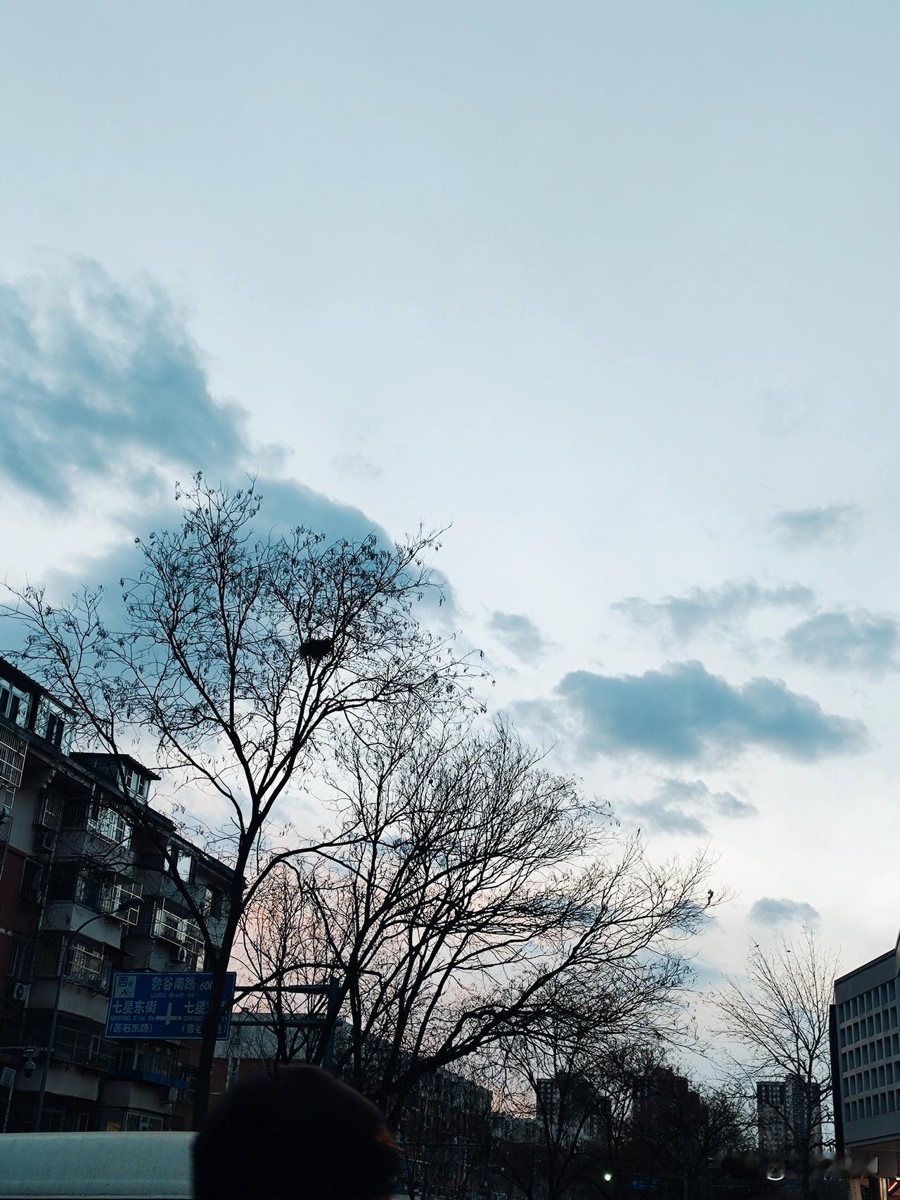 五代十国和南北朝是中国历史上两个不同的分裂时期：-南北朝（420年-589